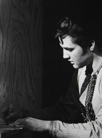 Le Retour du King : Chute et apogée d'Elvis Presley